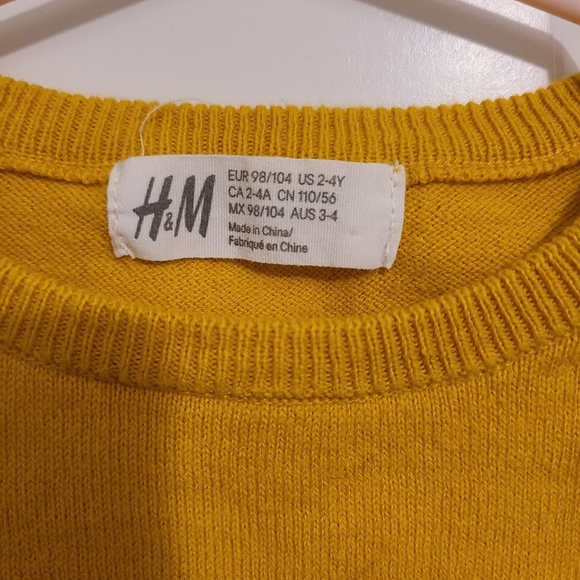 H&M Girls Size 2-4 Yellow Bird Sweater Top - Picture 3 of 4